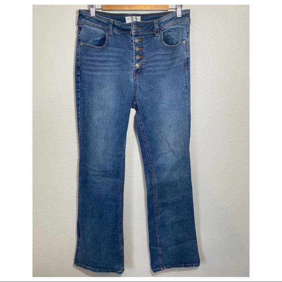 Free People | Palo Alto Bootcut Jeans - Picture 5 of 8